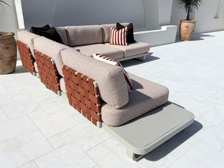 Stretto Platform | Outdoor Lounge Setting
