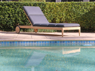 Airlie Outdoor Sunlounge 1