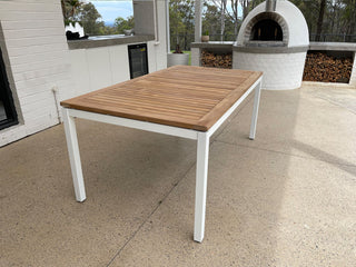 Barcelona Outdoor Dining Table in White / 180x100cm.
