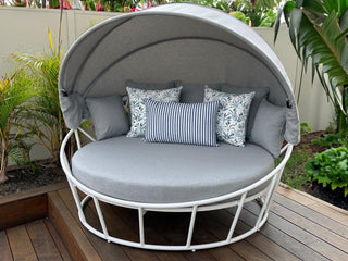 Bora Canopy Outdoor Daybed in White / Grey Chine