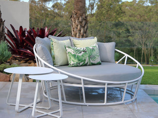 Bora Round Outdoor Daybed in White / Grey Chine