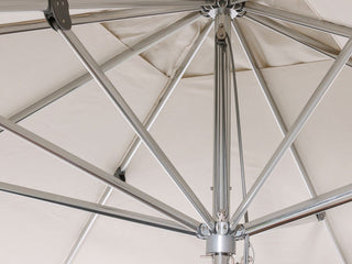 Greenwich 3.2m Oct Outdoor Market Umbrella in Palm Springs - close-up 4.