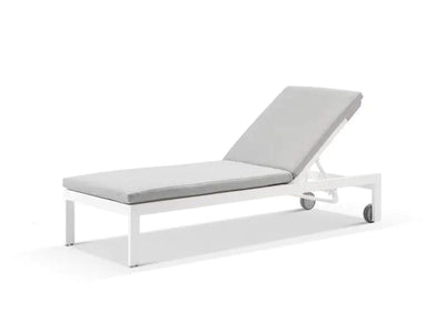 FLOORSTOCK SALE - Monarch Outdoor Sunlounge_1