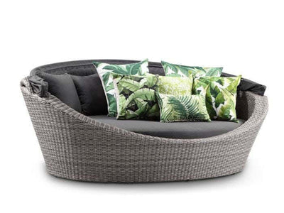Naxxos Outdoor Daybed 1