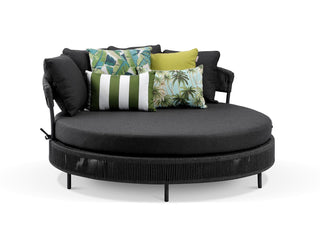 Nivala Outdoor Daybed in Charcoal / Black / Coal 1