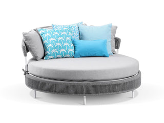 Nivala Outdoor Daybed in White / Light Grey / Grey Chine 2.