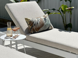 Anjuna Outdoor Sunlounge in White / Pebble 3.
