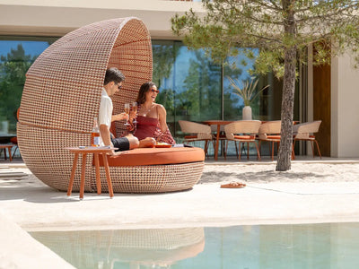 Phil Outdoor Daybed in Rust 1