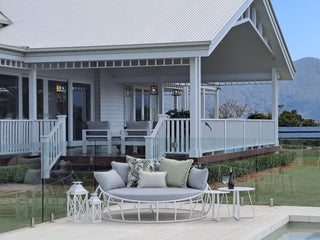 Purist Outdoor Daybed in White / Grey Chine 4.
