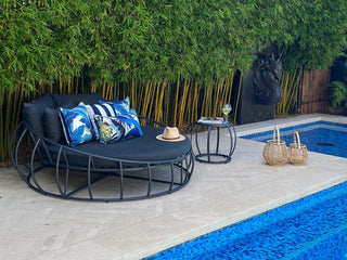 Purist Outdoor Daybed in Charcoal / Sooty 4.