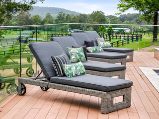 Rosseau Outdoor Sunlounge in Moonscape / Canvas Coal 4.