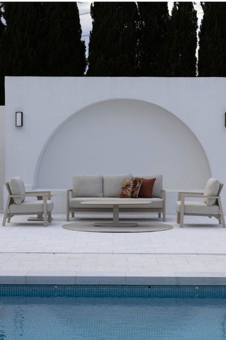 Outdoor Lounges