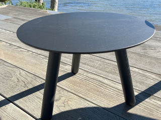 Skate Outdoor Side Table in Charcoal 2