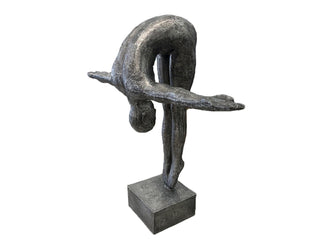 Outdoor Dive Statue