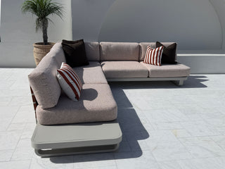 Stretto Platform | Outdoor Lounge Setting 9